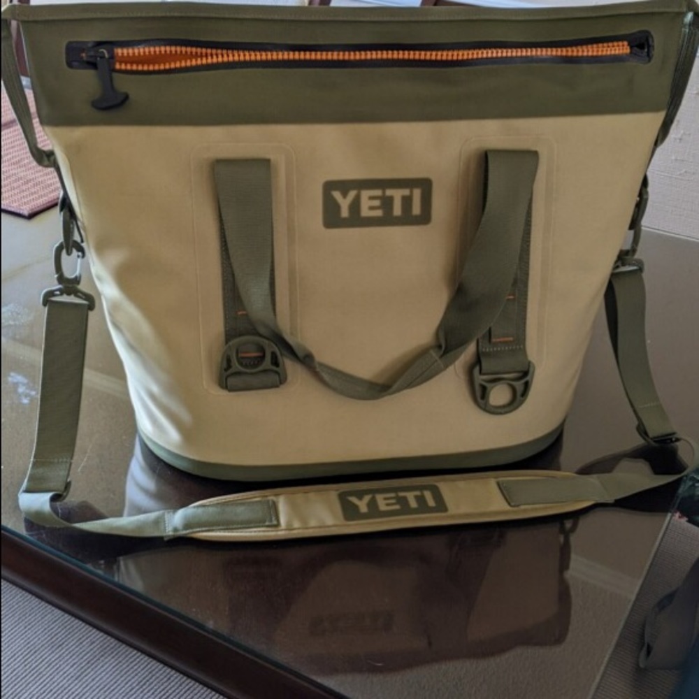 Yeti Hopper Two 30 Cooler Bag